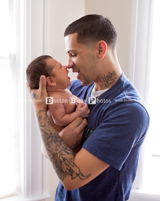 Newborn (0-3 mo) Photoshoot Gift Card + all the high res JPGs